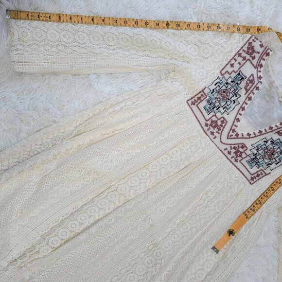 Boho Me Embroidered Crochet High Low Long Sleeve Dress - Size Small - Picture 7 of 12